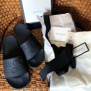 Gucci Logo slides